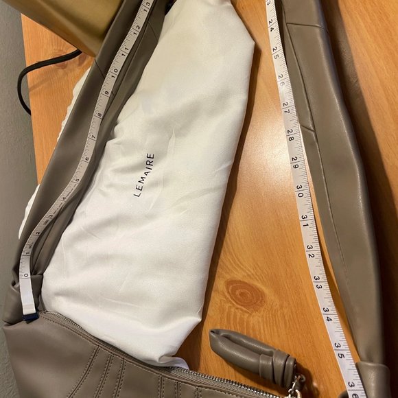 Lemaire Small Croissant Leather Bag CEMENT color - Picture 8 of 9